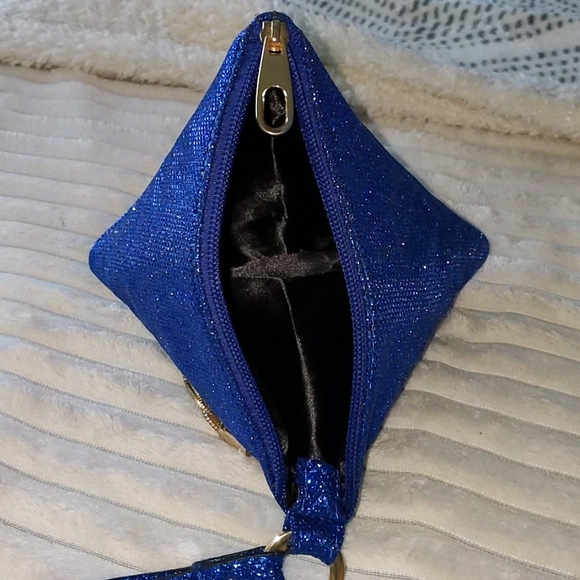 Triangle handbag - Picture 4 of 7